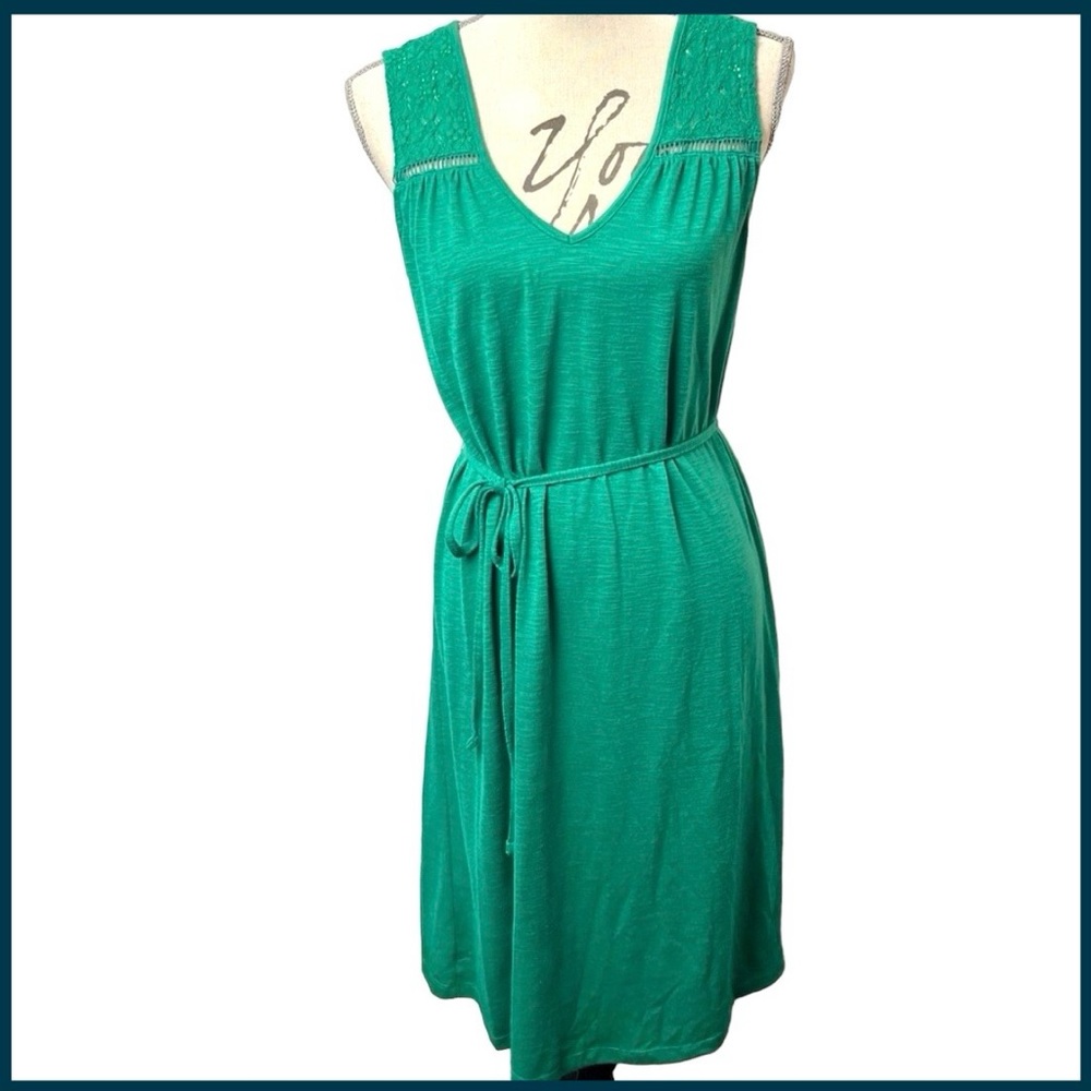 Joe Fresh Green Sleeveless Lace Design Belted Midi Dress (L)